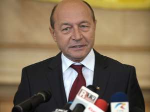 Traian Băsescu: „Românii au putut fi păcăliţi de televizoare, dar occidentalii nu se uită la televizoarele noastre decât pentru monitorizare”. Foto: MEDIAFAX