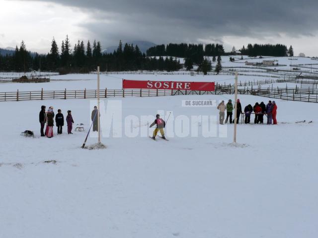 „Iarna în Poieniţă” a reunit peste 200 de practicanţi ai sporturilor de iarnă