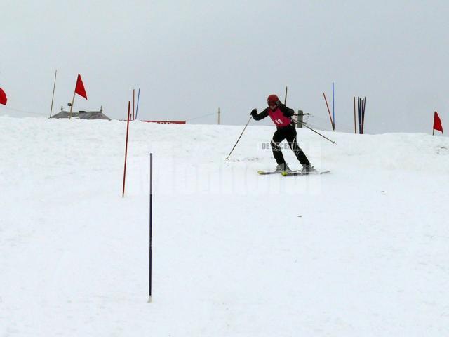 „Iarna în Poieniţă” a reunit peste 200 de practicanţi ai sporturilor de iarnă