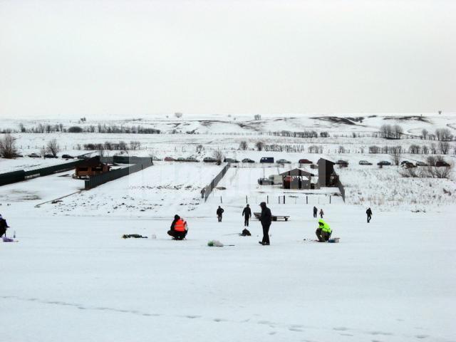 Concurs de pescuit la copcă la Lipoveni