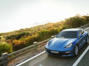 Porsche Panamera devine cea economică limuzină sport
