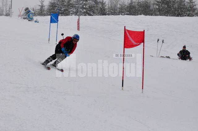 Participanţii la concursurile organizate de UPC duminică au şansa de a câştiga accesorii pentru schi şi multe alte premii