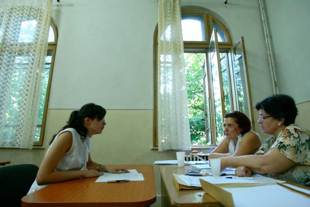 Examenul de bacalaureat începe în 10 iunie cu proba de evaluare a competenţelor lingvistice de comunicare orală în limba română. Foto: MEDIAFAX