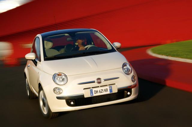 Fiat dezvoltă o versiune hibridă a modelului de oraș 500