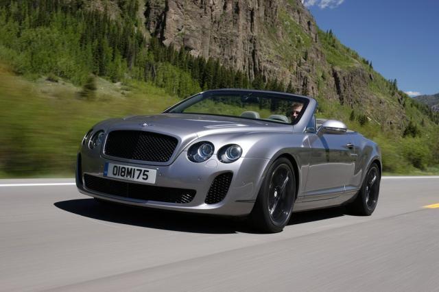 Bentley Continental are și o versiune decapotabilă ultrarapidă