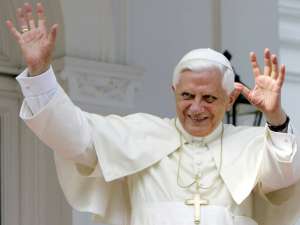 Benedict al XVI-lea: "Dumnezeu mi-a cerut să mă dedic rugăciunii şi meditaţiei"