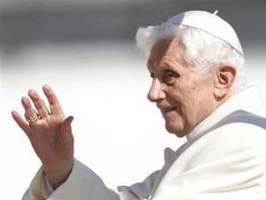 Papa Benedict al XVI-lea evocă "apele agitate" din perioada Pontificatului său