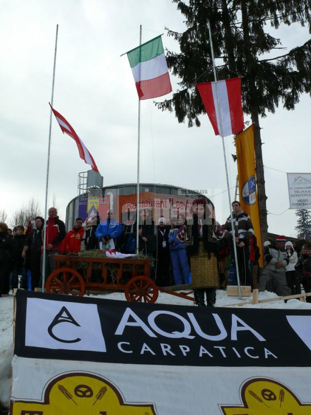 Ridicarea drapelelor pentru câştigători la CM Sanie masculin