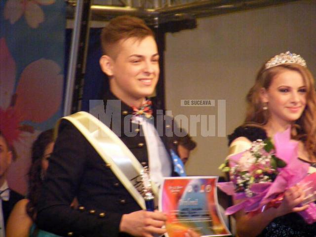Participanţii la Concursul „Miss şi Mister Bucovina”