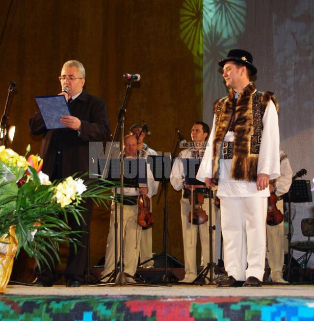 Călin Brăteanu şi-a lansat albumul „Ia-mă-n braţe, dorule” printr-un spectacol extraordinar