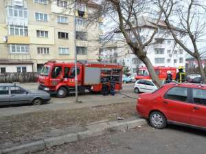 Intervenţia pompierilor la blocul din cartierul Obcini