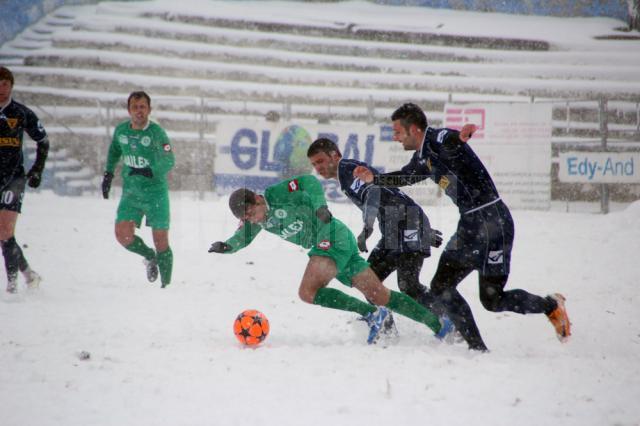 Meciul dintre Sporting şi Bucovina Răăduţi s-a disputat în condiţii hibernale