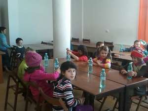 15 copii veniţi în excursie la Suceava şi-au petrecut noaptea în Căminul Cultural din Grăniceşti