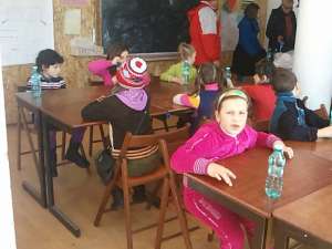 15 copii veniţi în excursie la Suceava şi-au petrecut noaptea în Căminul Cultural din Grăniceşti