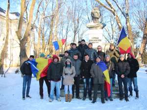 20 de tineri, marş de solidaritate cu românii discrimanţi de maghiari