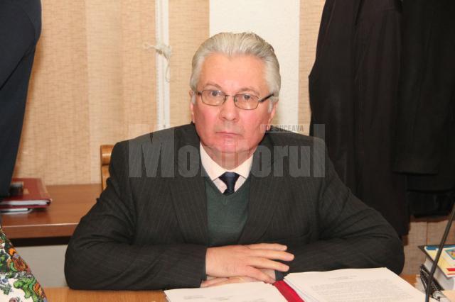 Secretarul Consiliului Judeţean Suceava, Dumitru Paşniciuc, va ieşi la pensie începând cu data de 1 aprilie 2013