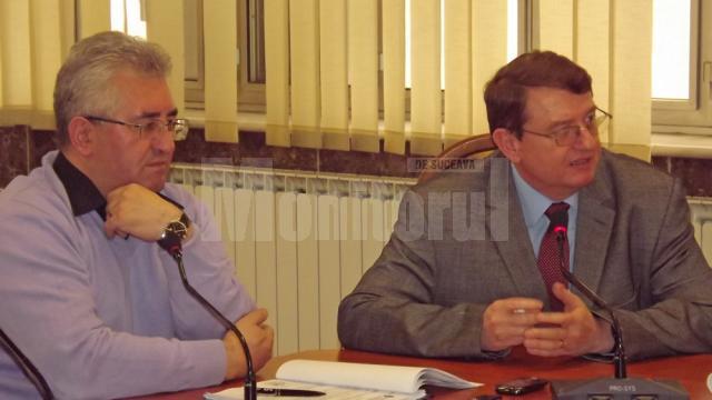 Primarul Ion Lungu şi directorul Termica, Ovidiu Dumitrescu, fac apel la suceveni să achite din restanţe