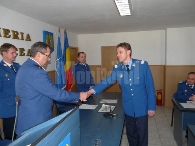 Căpitanul Iulian Macoveiciuc a fost înaintat la gradul de maior