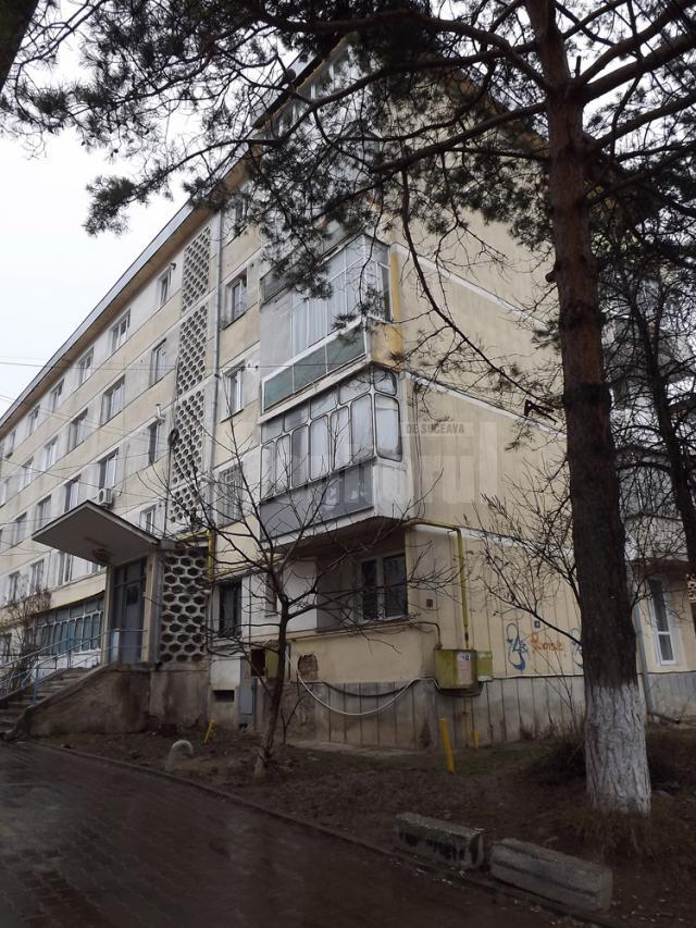 Locatarii blocului 18 de pe strada Mihai Viteazu au solicitat includerea în programul de reabilitare termică