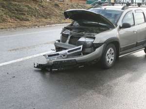 Dacia Duster implicată în accident