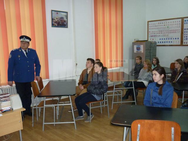 Elevi ai şcolii gimnaziale din Hânţeşti, oaspeţi ai Şcolii Militare de Subofiţeri de Jandarmi şi ai Colegiul Militar Liceal