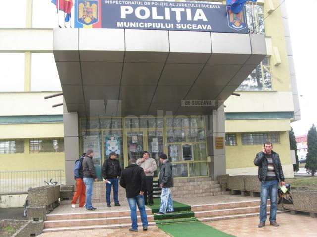 Sâmbătă oamenii au depus reclamaţii la Poliţia municipiului Suceava