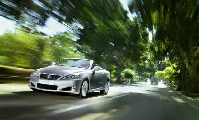 Lexus IS 250C, pentru călătorii sub cerul liber