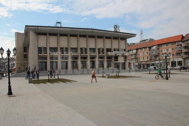 Pe esplanada modernizată din centrul municipiului Suceava va fi deschis Târgul de Paşte