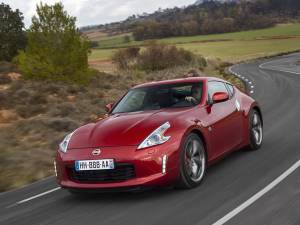 Nissan 370Z, creat pentru performanţă maximă