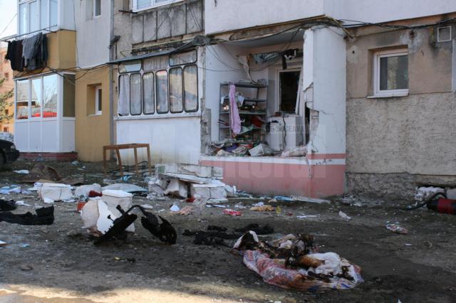 Explozia puternică de acum o lună de la parterul unui bloc de garsoniere din cartierul Burdujeni