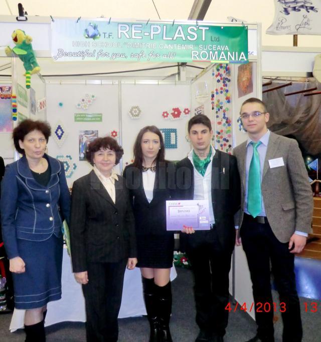 Elevi de la Colegiul „Dimitrie Cantemir” Suceava, premiaţi la Chişinău