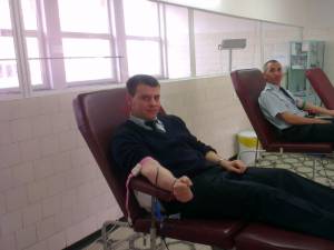 Pompierii suceveni au donat sânge pentru un coleg bolnav de leucemie