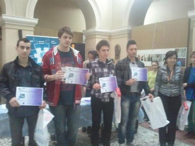 Elevi de la Colegiul „Dragoş Vodă”, premiaţi la Concursul „Dual PC”, desfăşurat la Sibiu