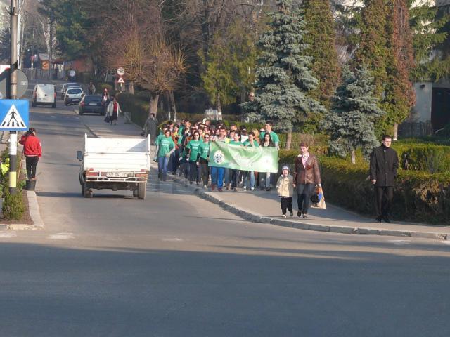 Proiectul “Eco Desire” s-a încheiat ieri cu un marş desfăşurat prin municipiul Fălticeni