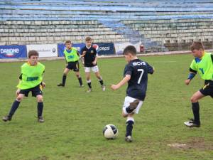 Finala de zonă a Cupei Hagi Danone a fost câştigată de micii fotbalişti din Vaslui, după o finală cu cei din Piatra Neamţ