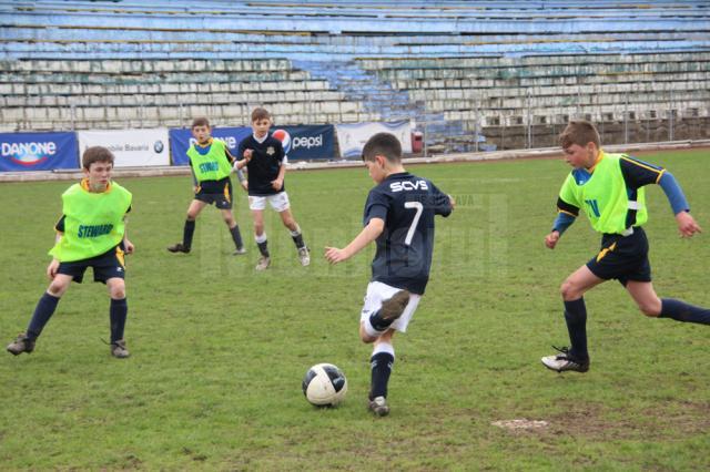 Finala de zonă a Cupei Hagi Danone a fost câştigată de micii fotbalişti din Vaslui, după o finală cu cei din Piatra Neamţ