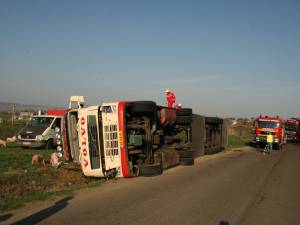 tir răsturnat la Salcea