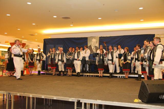 Zeci de iubitori ai muzicii şi dansului popular au participat la concertul organizat în memoria maestrului Friedrich Schwartz