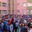 Standuri cu dichis, expuse de sute de elevi ai Şcolii “Miron Costin”, la Târgul de Florii