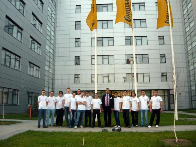 Cele patru echipe ale USV calificate în competiţie, împreună cu Constantin Filote