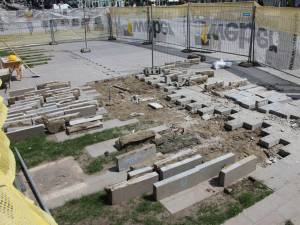 Reparaţii la esplanada modernizată din centrul Sucevei