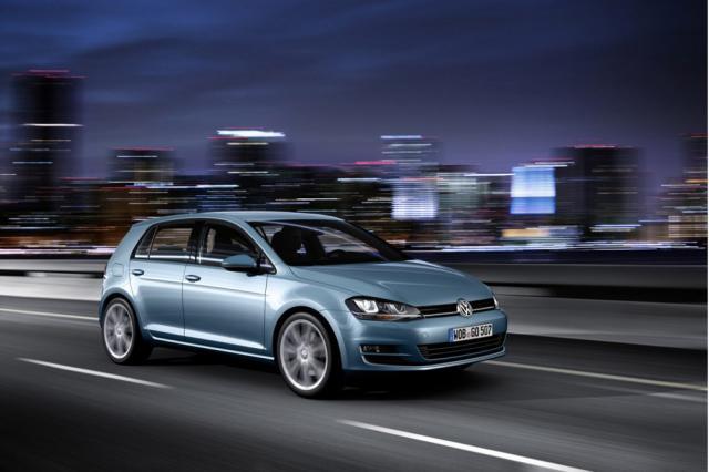 Volkswagen lucrează la prima generaţie Golf Hybrid
