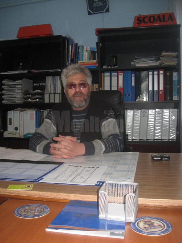 Constantin Alecsa: „Sunt foarte mulţi cei care mă întreabă când se vor da examenele, cei mai mulţi sunt adulţi, oameni care au peste 40 de ani”