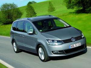 Volkswagen crește producția de monovolume