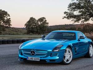 Mercedes introduce primul supercar electric din lume