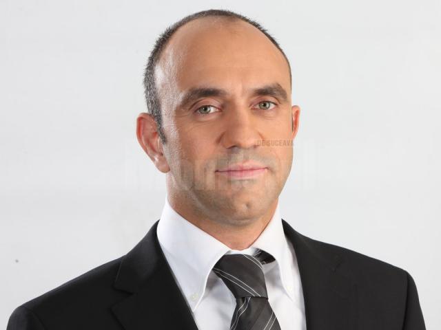 Ovidiu Iane: „Este o problemă extrem de serioasă, a cărei amânare ar însemna criză şi abandon şcolar”