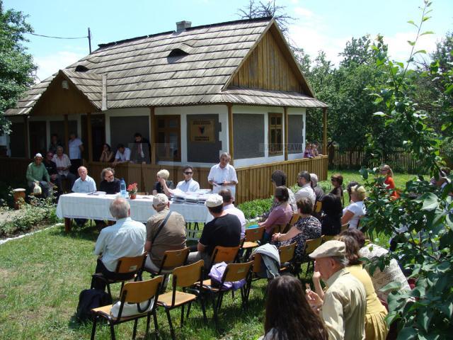 Festivitatea de decernare a premiilor de la Casa memorială Eusebiu Camilar din Udeşti