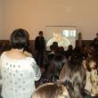 Elevi din Liteni, informaţi despre pericolul traficului de persoane, al delicvenţei juvenile şi al consumului de droguri