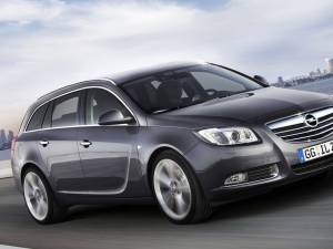 Opel Insignia 2.0 BiTurbo, totul la superlativ