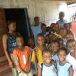 Peste 500 de copii din Africa sunt susţinuţi de Geanina pentru a urma o şcoală